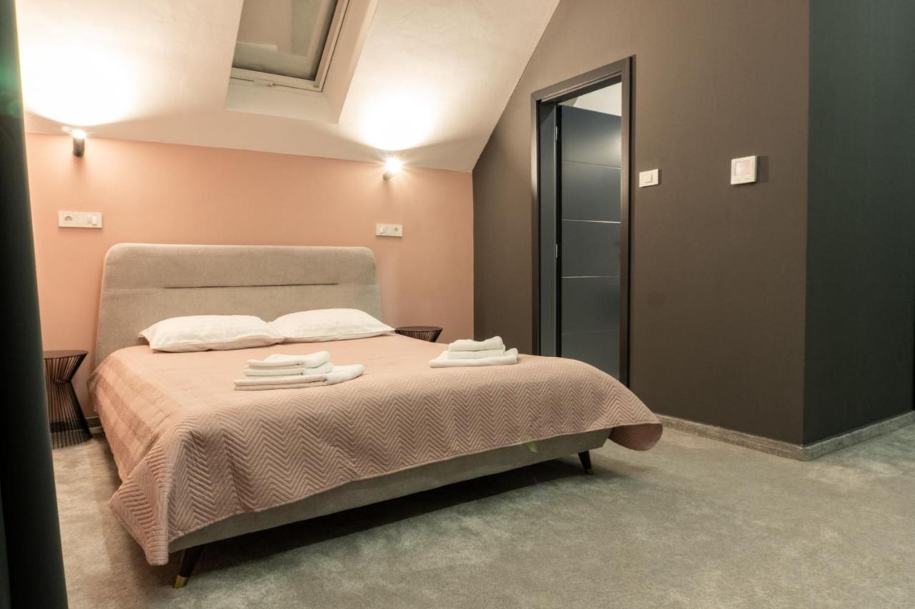 Pensiunea Qubik Praid Ocna de Jos Esterno foto
